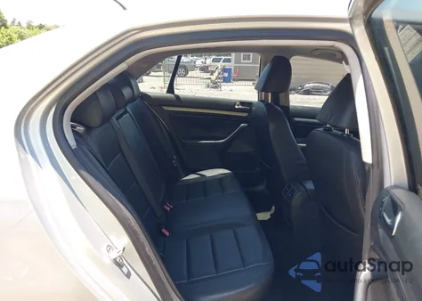 2010 Volkswagen Jetta Limited Edition from USA, damaged, VIN 3VWRX7AJ1AM099362